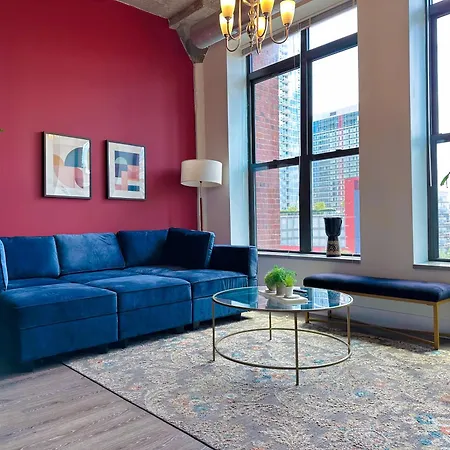 Beautiful 2Br With Smart Tv, Gym Access & Parking Close To Mccormick Place, Museums & Lake Michigan