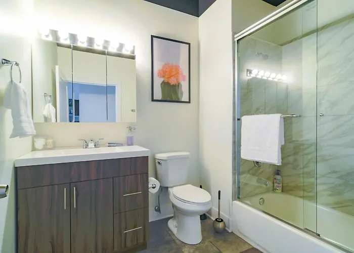 Apartamento Beautiful 2br With Smart Tv, Gym Access & Parking Close To Mccormick Place, Museums & Michigan Chicago
