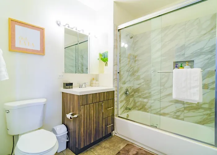 Beautiful 2br With Smart Tv, Gym Access & Parking Close To Mccormick Place, Museums & Michigan Apartamento *